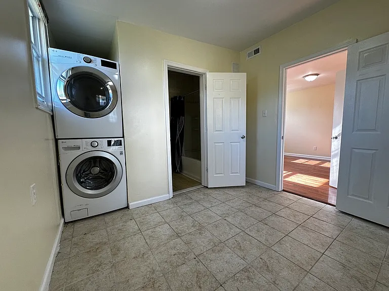 5530 Halwis St — Photo 10