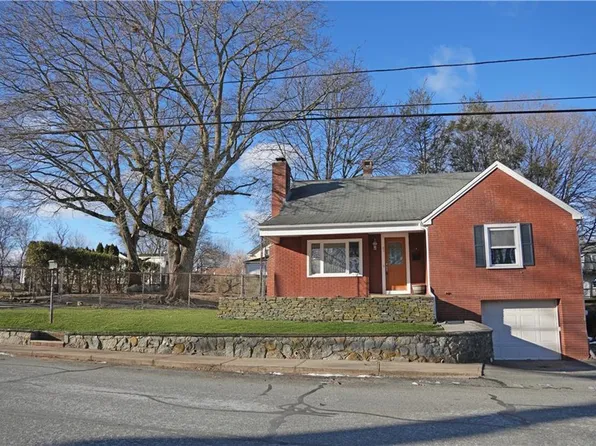 41 Pawtuxet Ter, West Warwick, RI 02893