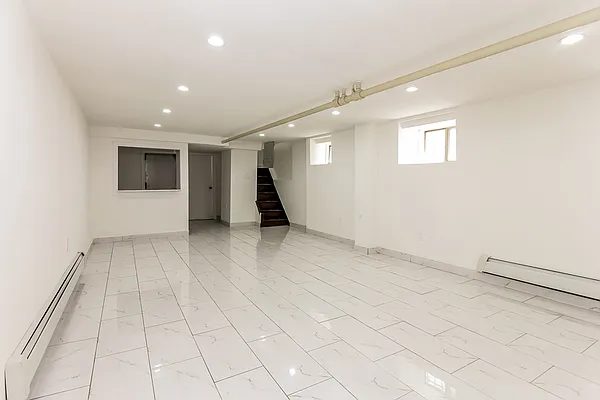Sold by (Legacy) Online Homes, LLC | media 19