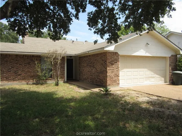 405 Princeton Cir, College Station, TX 77840