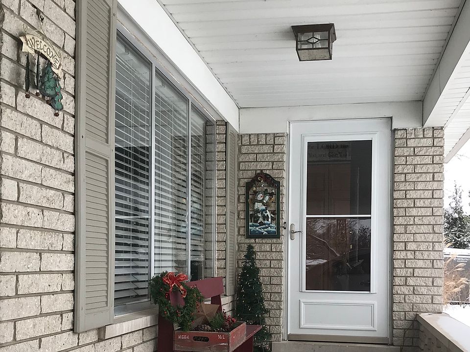 2nd image of 5060 Lorin Dr
