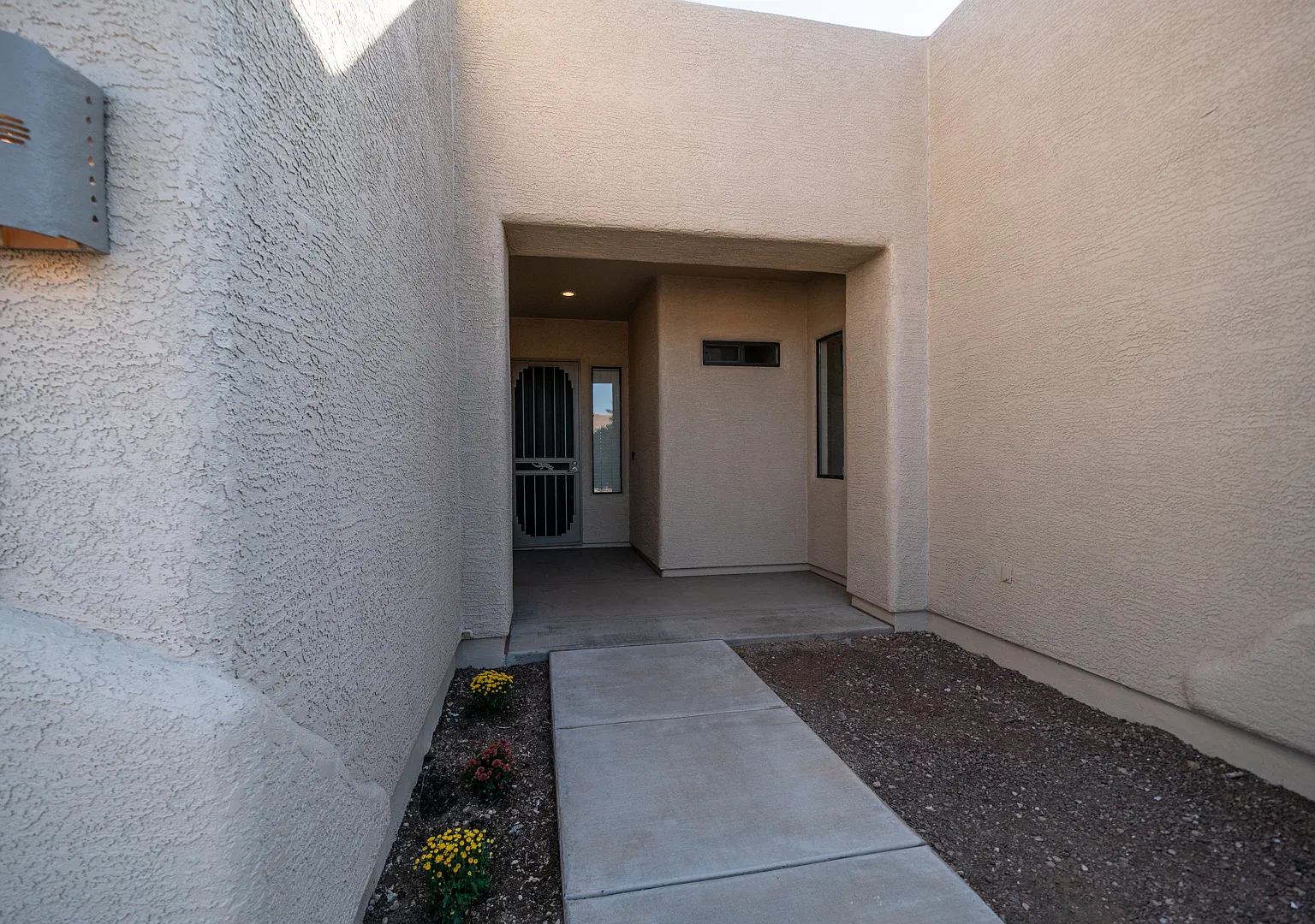 4 bed, 2066 sqft, $2,600 — Photo 4