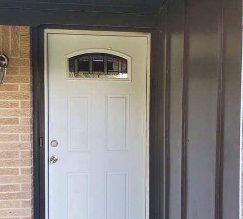 2nd image of 1104 Magnolia Ave