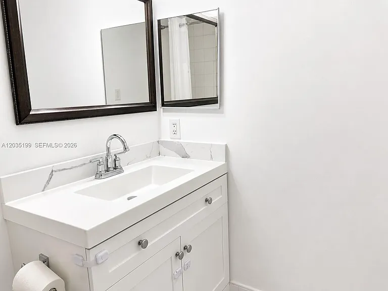 7601 E Treasure Dr #1505 — Photo 18