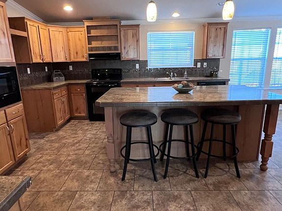 4th image of 606 Rackler St