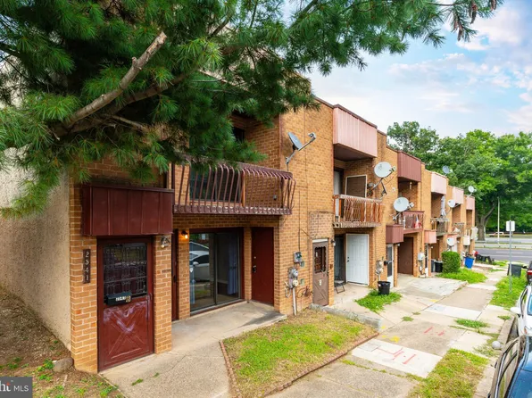 2541 Shelmire Ave, Philadelphia, PA 19152