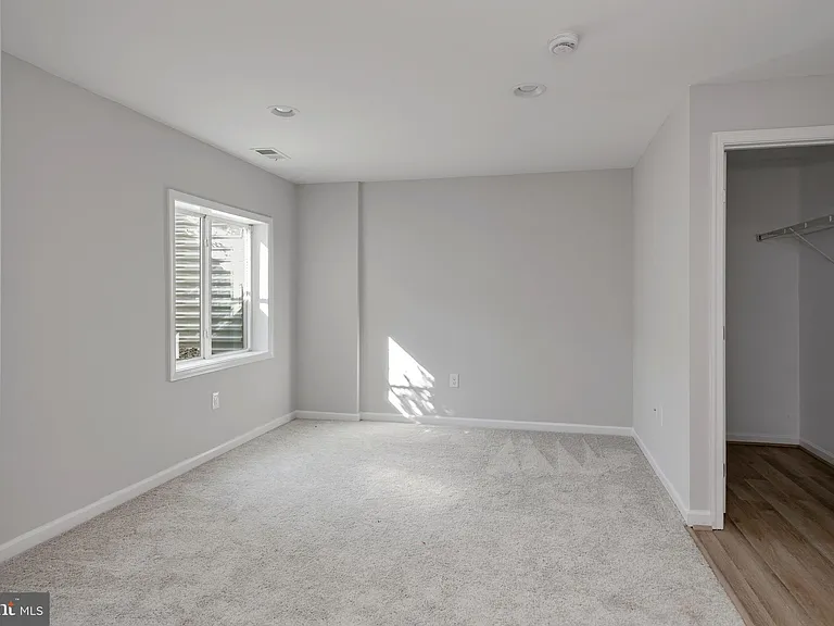 8647 Rosecrans Ln — Photo 28