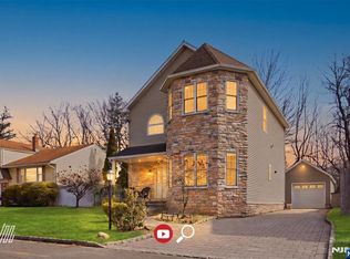 91 Forest St, Closter, NJ 07624