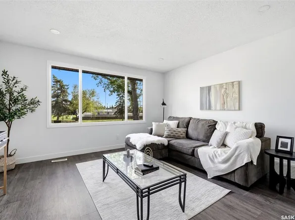127 Mackenzie WAY, Regina, SK S4N 5M9