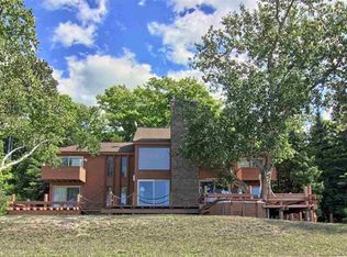 8811 N Gills Pier Rd, Northport, MI 49670