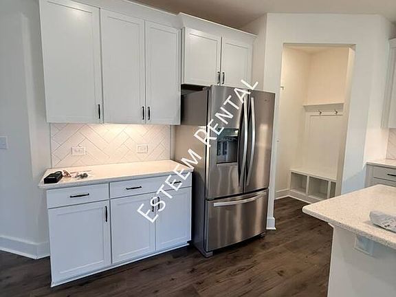 5th image of 6943 Doddridge Ln #1
