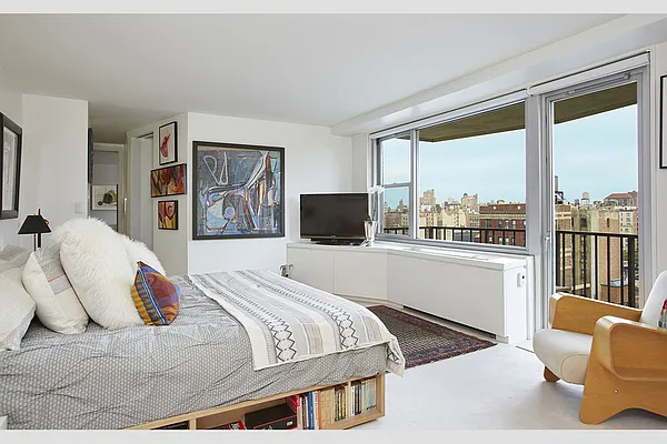 Sold by Stribling | media 6