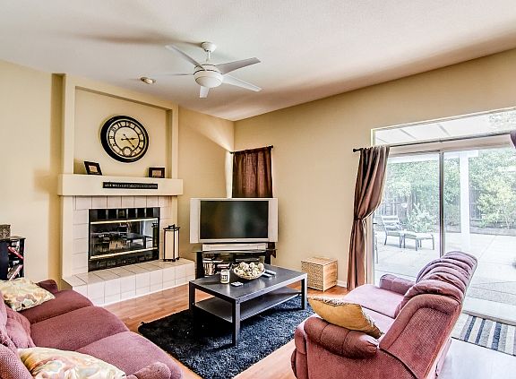 2nd image of 121 Toni Ct