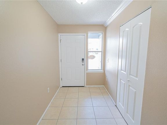 2nd image of 1323 Azalea Way