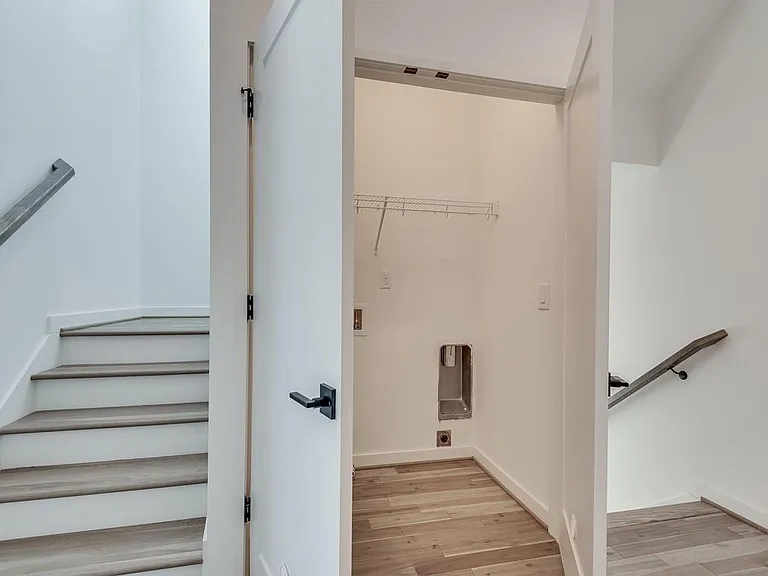 520 Wabash Ave NE #B — Photo 33