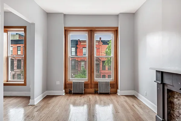 Rented by Compass | media 14