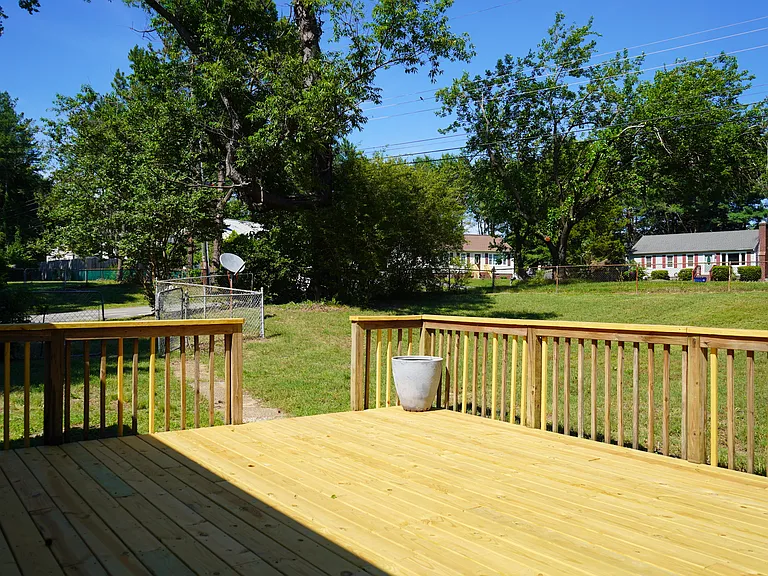7992 Willow Ave — Photo 5