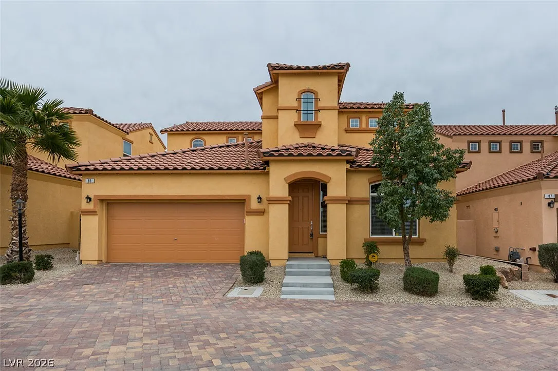 4 bed, 3.0 bath, 2239 sqft, $3,000 — Photo 1