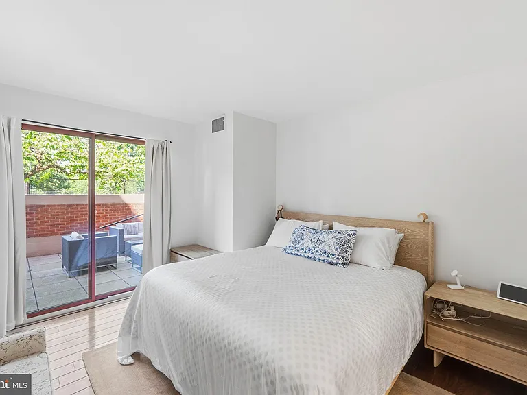 2301 N St NW #101 — Photo 8