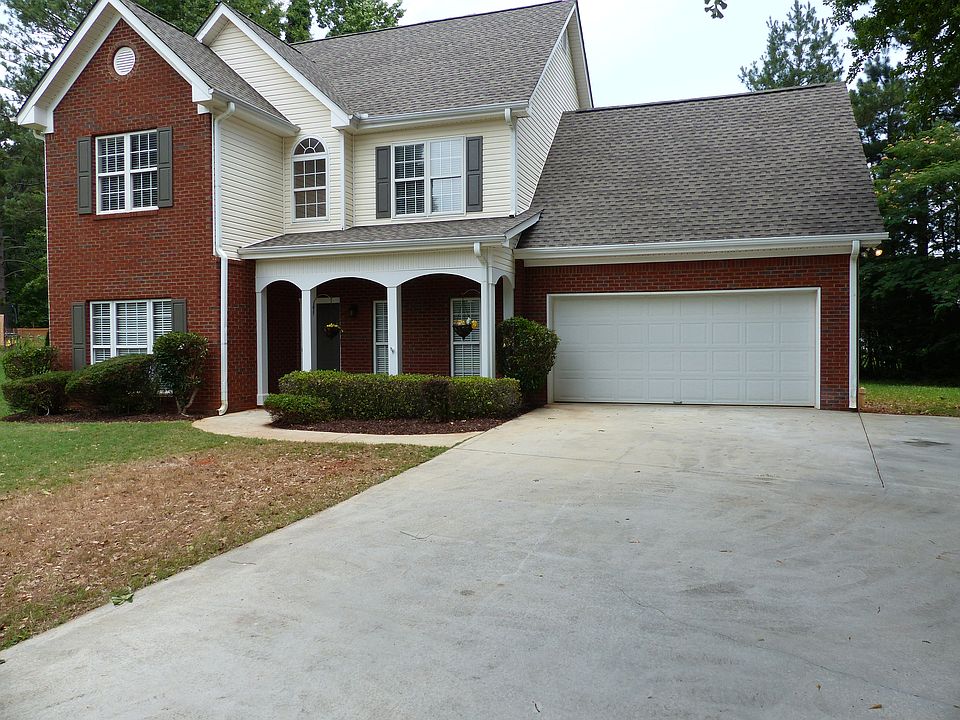 1st image of 524 Trotters Ln SE