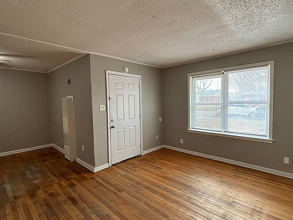 2nd image of 5022 Byron Rd
