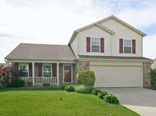 808 Yellowwood Dr, Greenwood, IN 46143