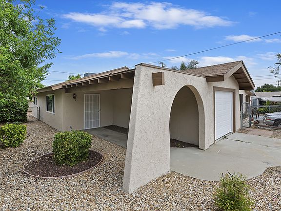 Covered front porch entry!