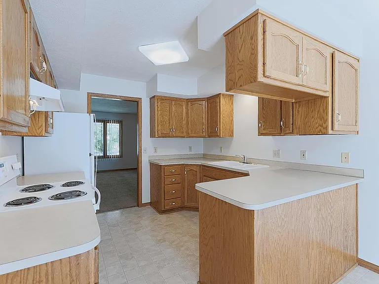 1101 Knox St — Photo 7