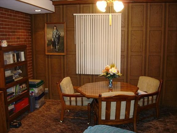 Familyl Room & Fireplace