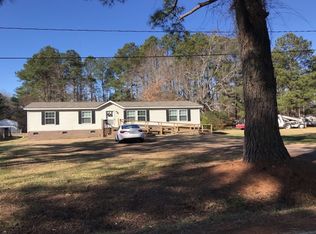 1076 Horseshoe Rd, Elizabeth City, NC 27909