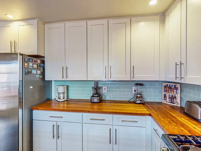 6543 Peachtree Ln — Photo 15