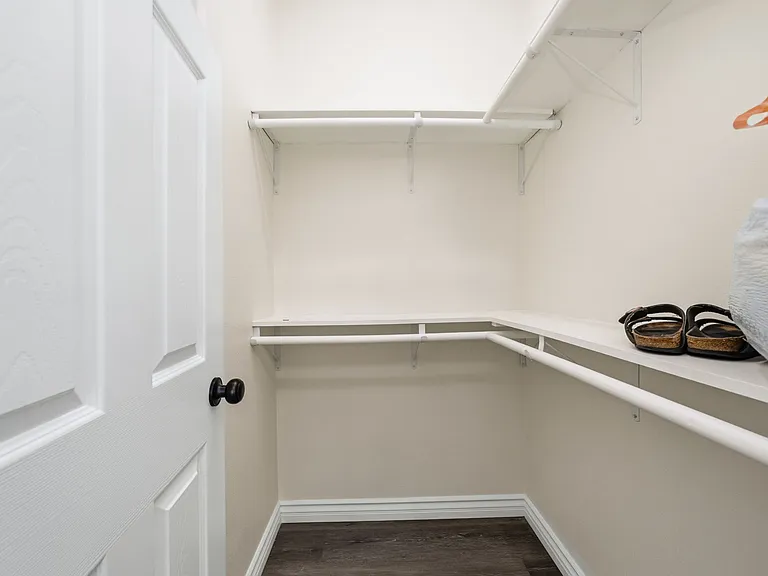 12615 Bridgewater Dr — Photo 17