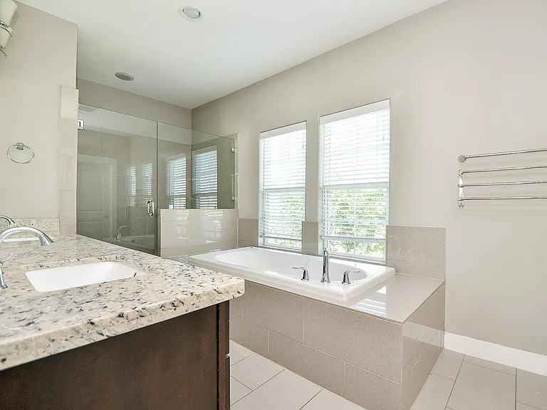 955 W 24th St #D — Photo 37