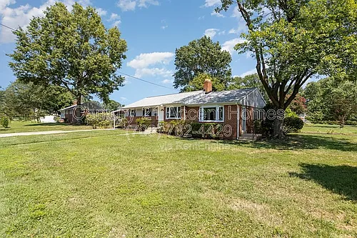 3233 Holly Hill Dr Photo 1