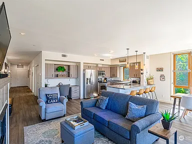 Chelan Resort Suites - 2220 W Woodin Ave Chelan WA | Zillow