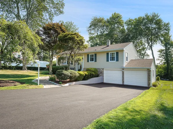 19 Pike Place, Mahopac, NY 10541