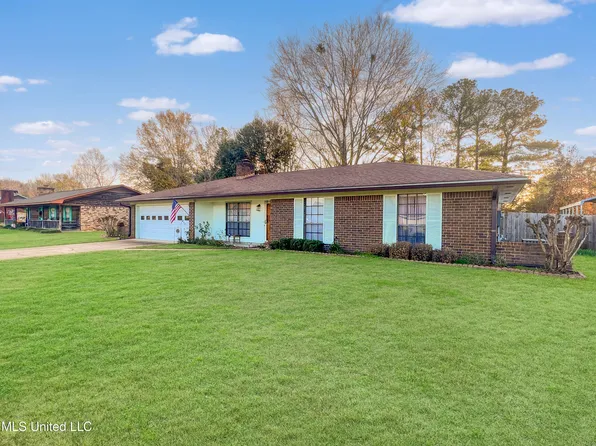 2733 Burma Dr, Pearl, MS 39208