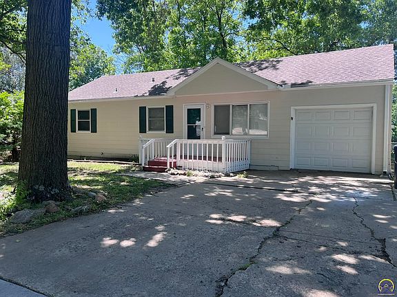 2nd image of 1313 SW Glendale Dr