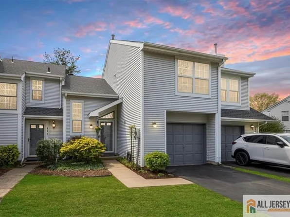 119 Malibu Dr, Eatontown, NJ 07724