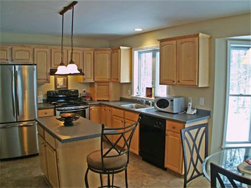 2nd image of 20 GOLDFIELD Lane