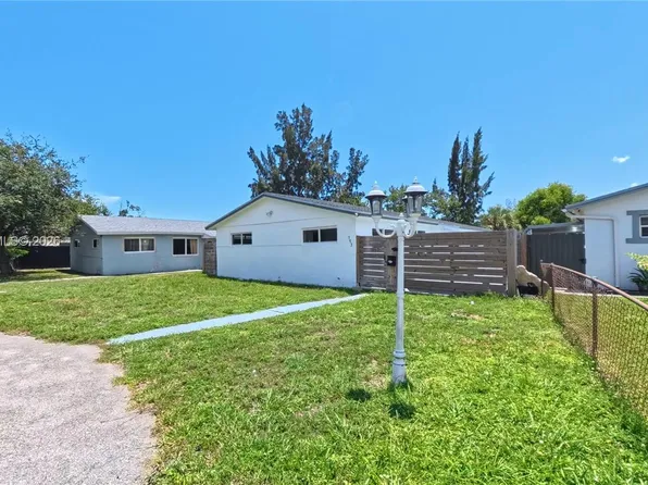 753 SW 2nd St, Dania, FL 33004