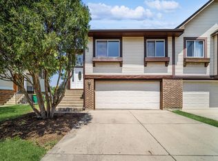 1419 Chippewa Trl, Wheeling, IL 60090