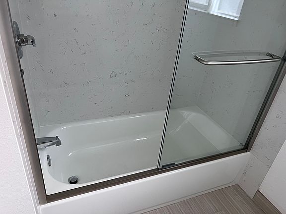 5th image of 328 Paragon Ave