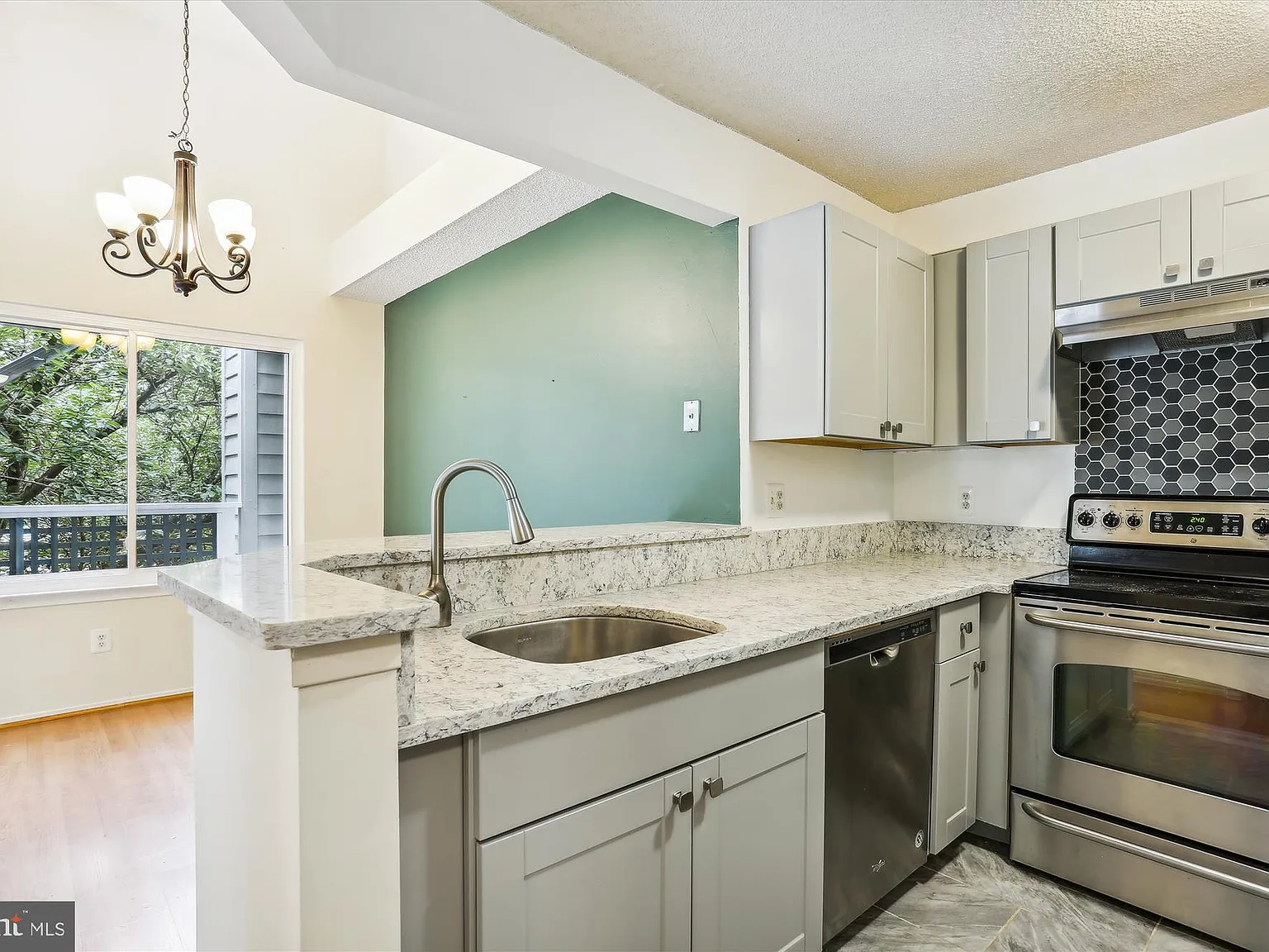 Summerridge Condo — Photo 4