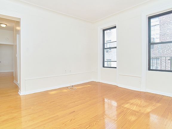 3rd image of 631 W 207th St #56