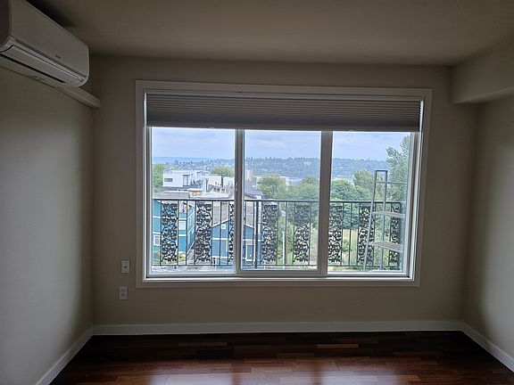 2nd image of 1818 Bigelow Ave APT 302