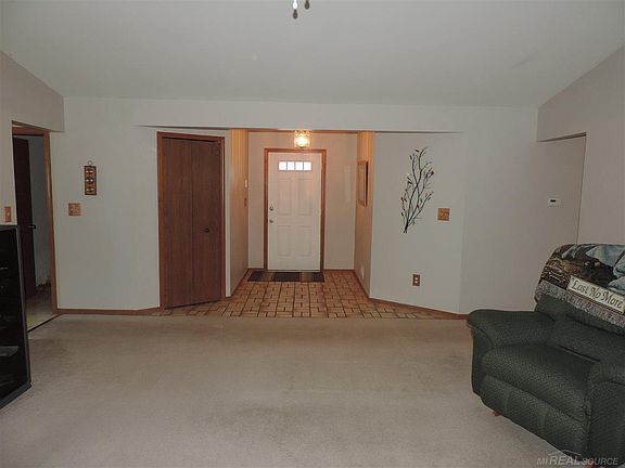 2nd image of 40740 Woodside Dr