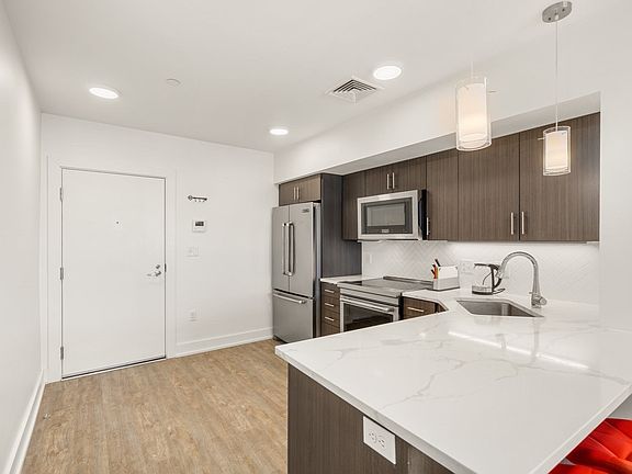 3rd image of 20 Penniman Rd #503