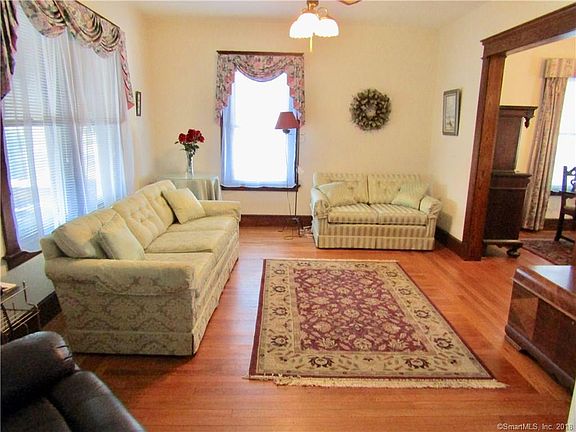 4th image of 50 Pardee Pl