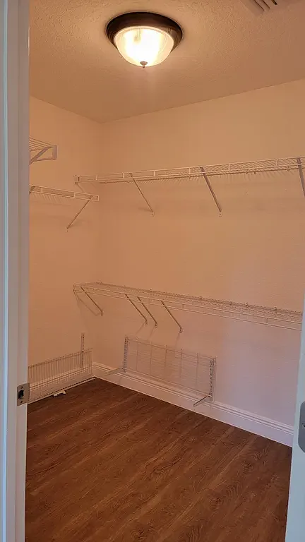 3 bed, 1652 sqft, $2,300 — Photo 3